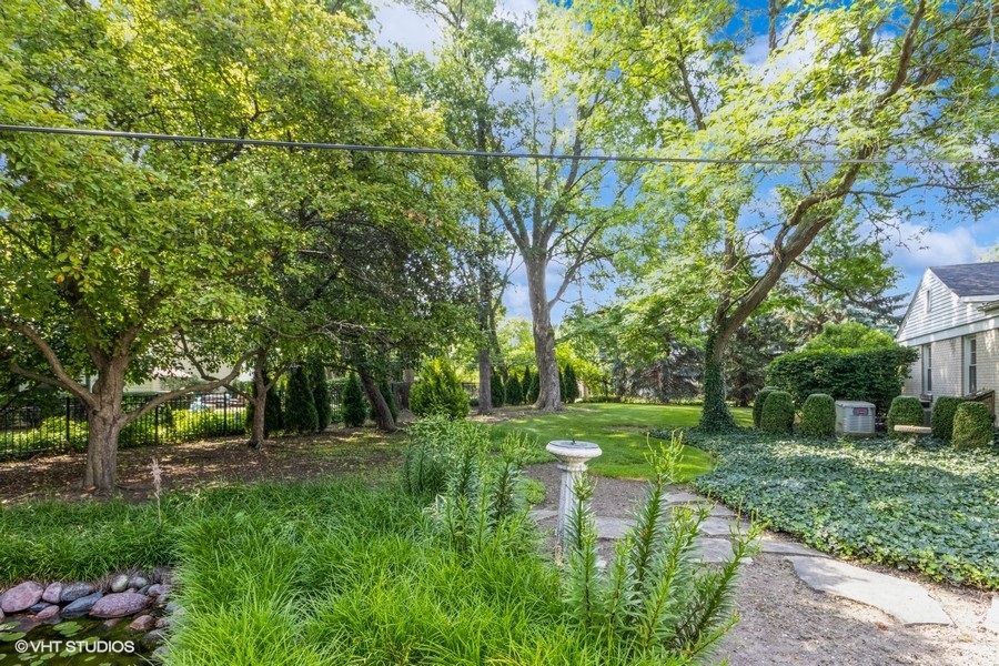 1105 N Harvard Avenue, Arlington Heights, IL 60004