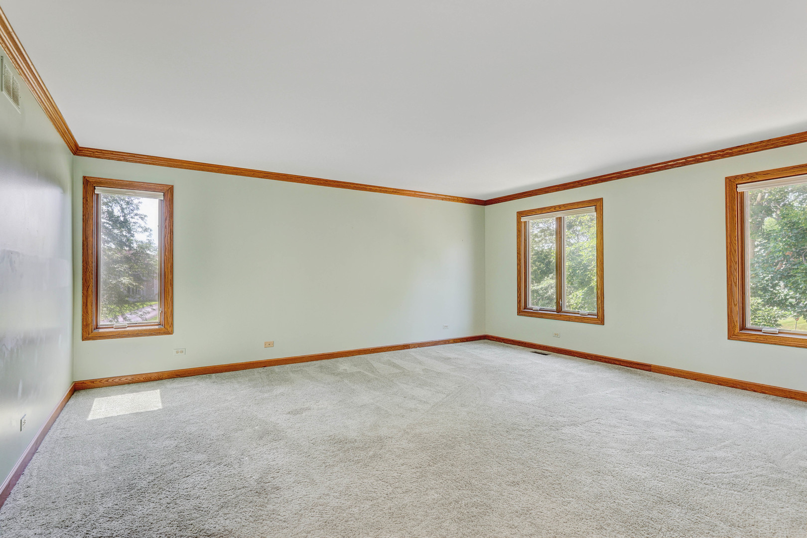 1609 Clover Drive, Inverness, IL 60067