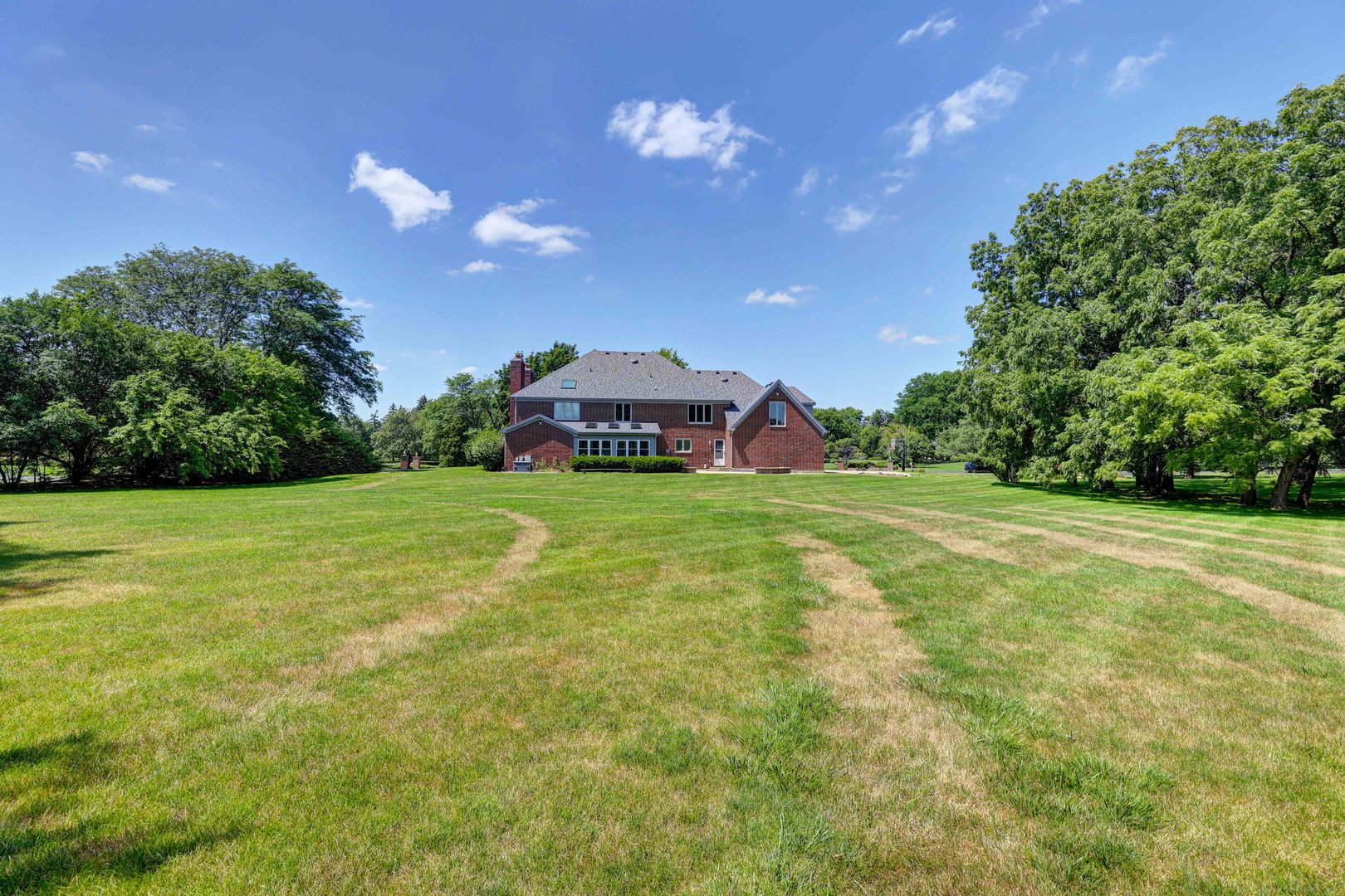 1609 Clover Drive, Inverness, IL 60067
