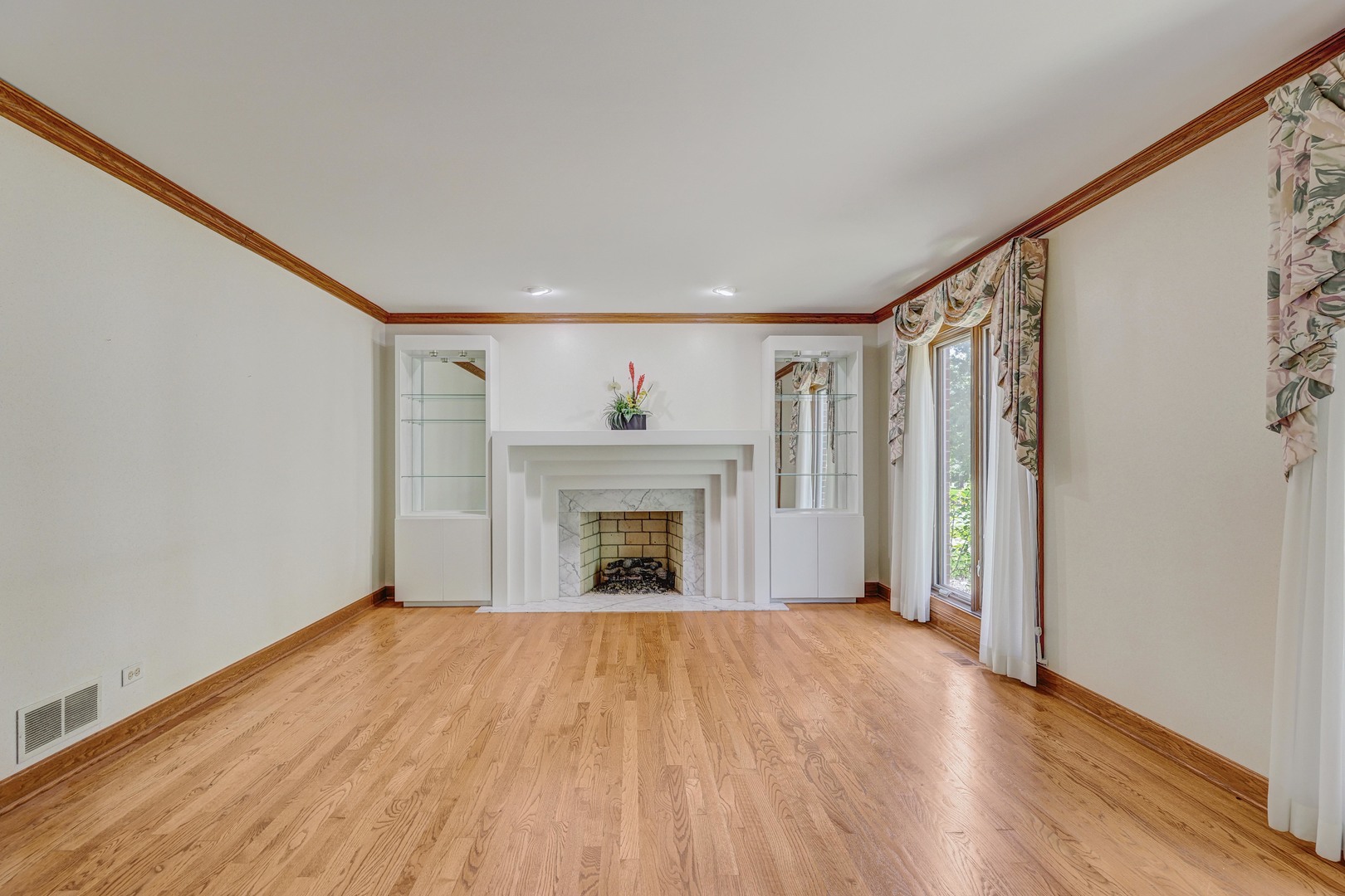 1609 Clover Drive, Inverness, IL 60067