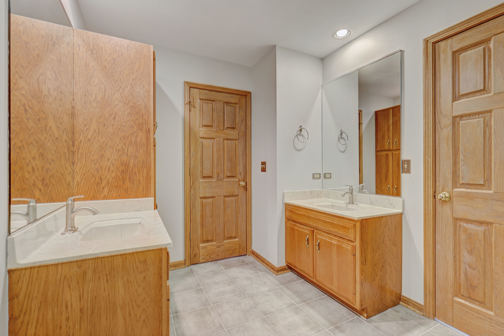 1609 Clover Drive, Inverness, IL 60067