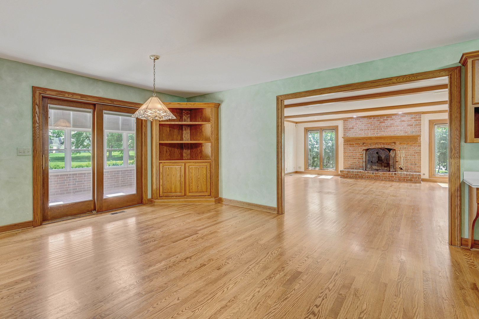 1609 Clover Drive, Inverness, IL 60067