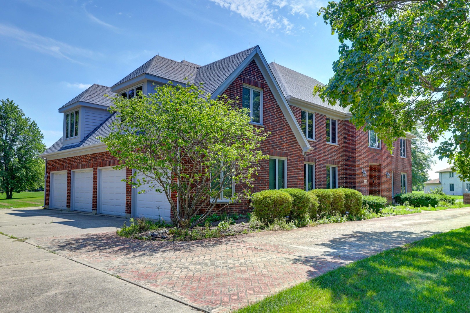 1609 Clover Drive, Inverness, IL 60067