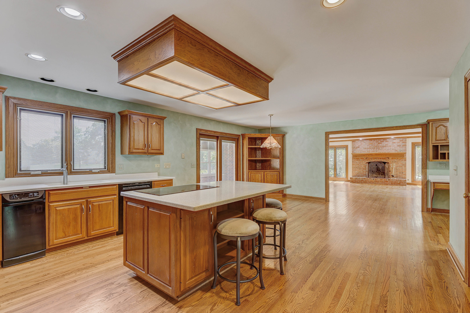 1609 Clover Drive, Inverness, IL 60067