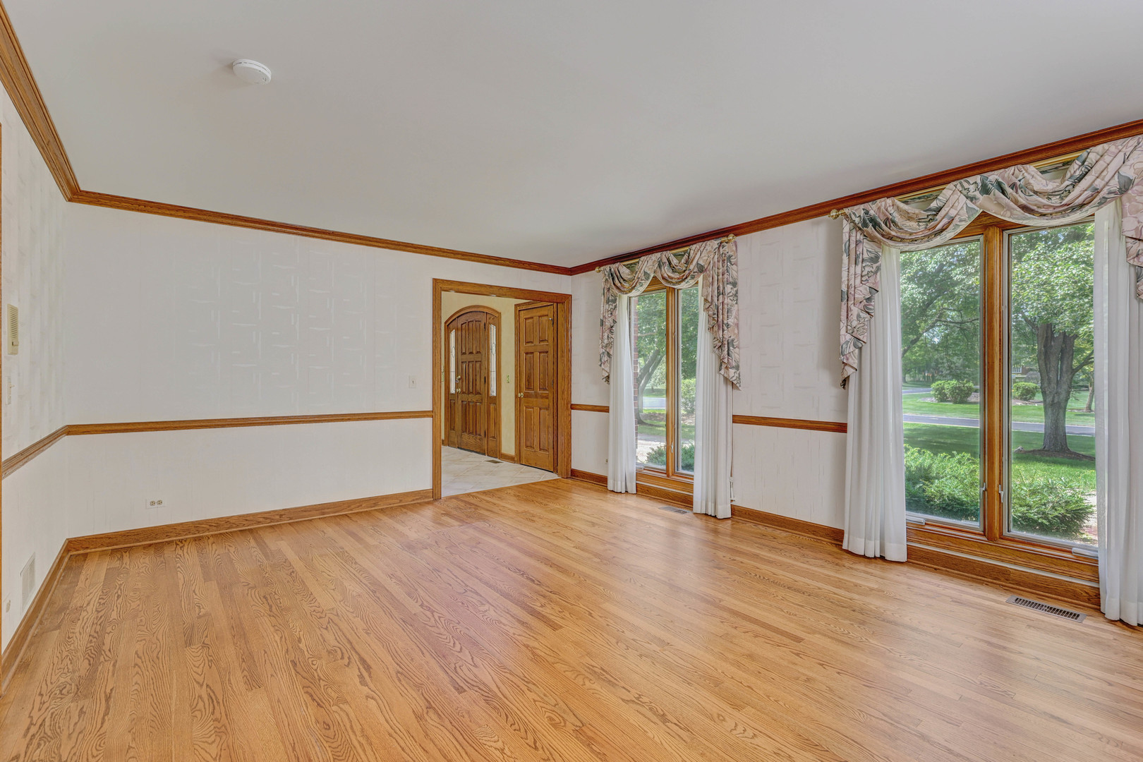 1609 Clover Drive, Inverness, IL 60067