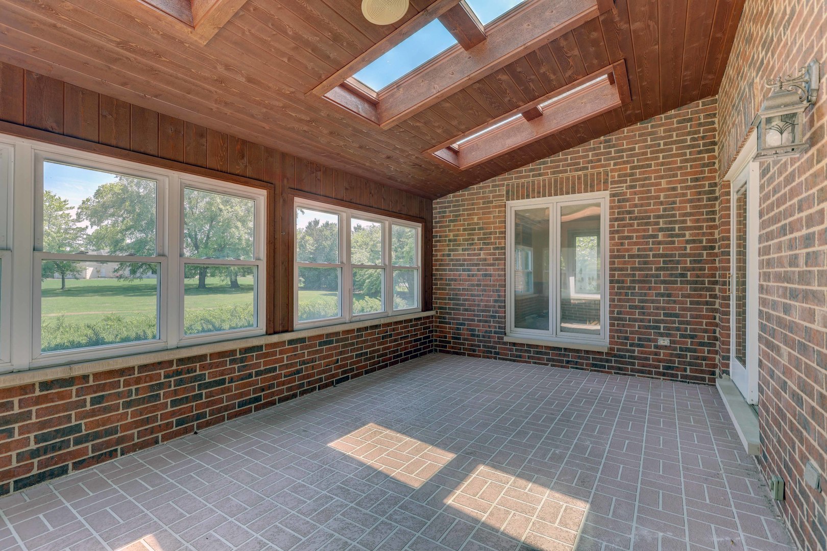 1609 Clover Drive, Inverness, IL 60067