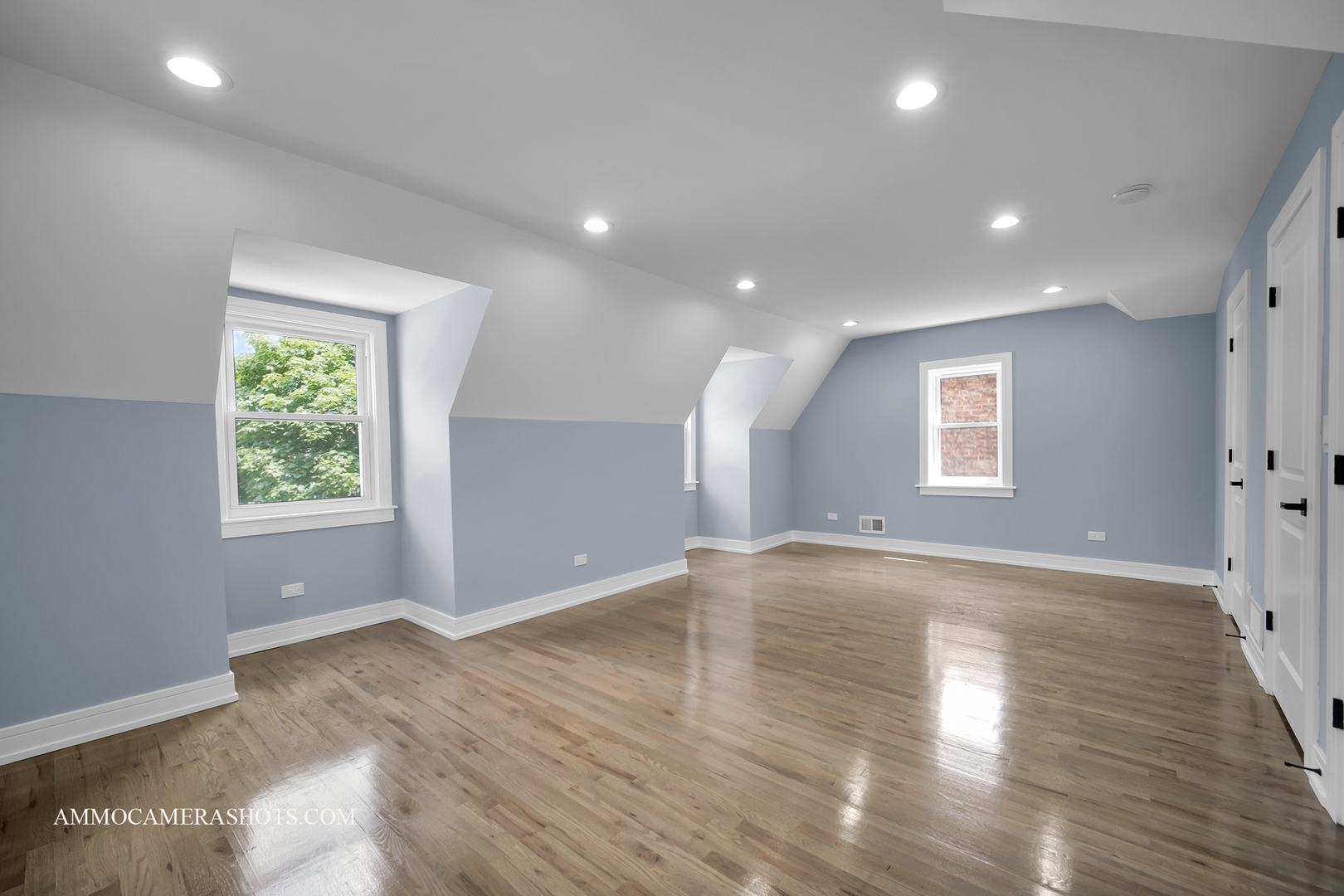 10234 S Saint Lawrence Avenue, Chicago, IL 60628