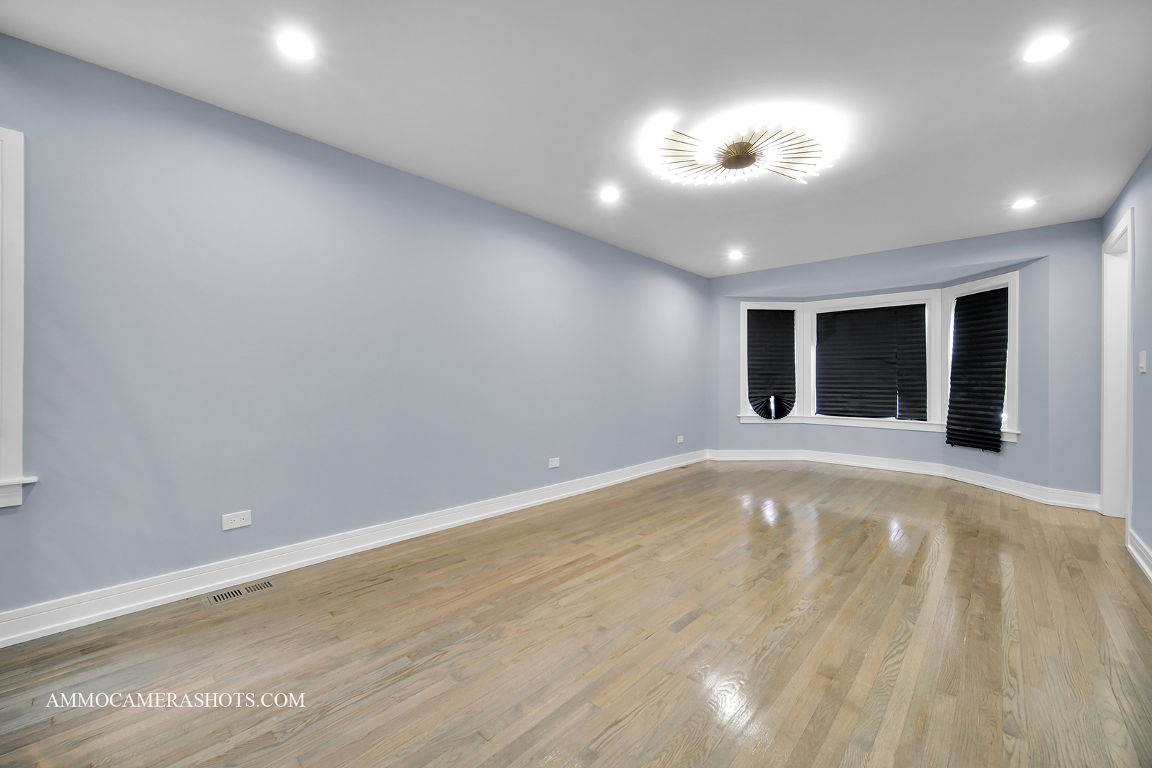 10234 S Saint Lawrence Avenue, Chicago, IL 60628