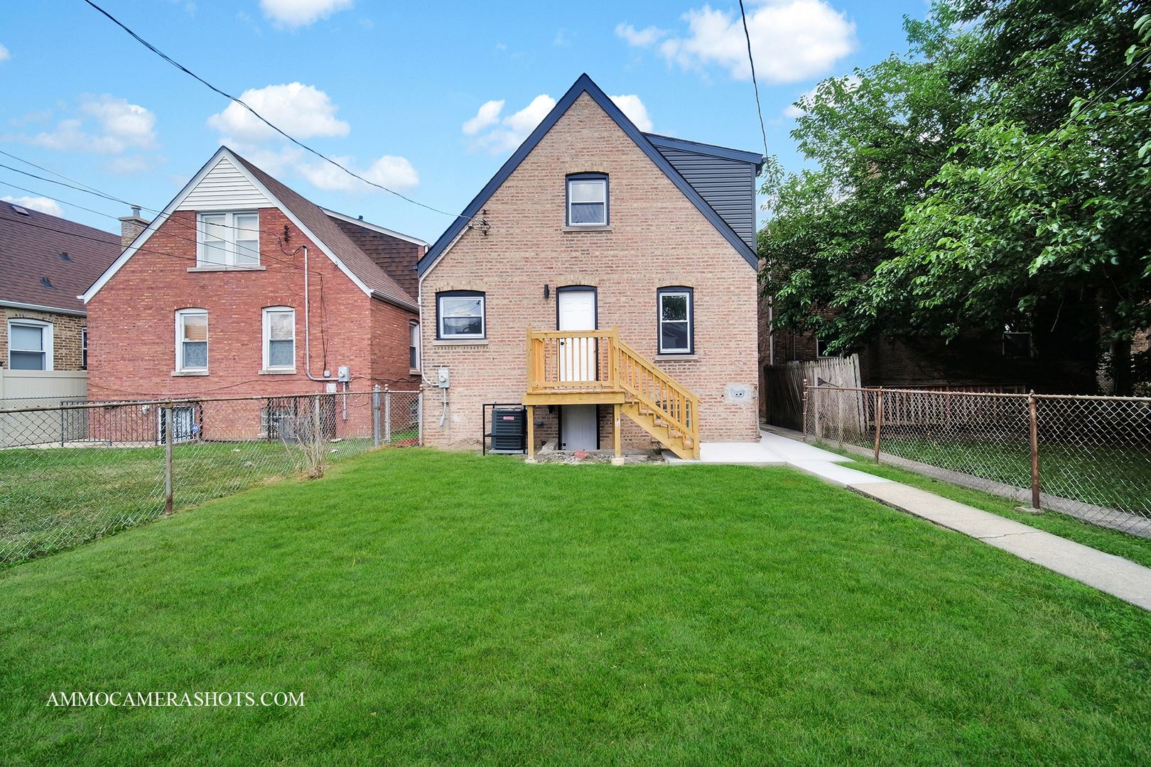 10234 S Saint Lawrence Avenue, Chicago, IL 60628