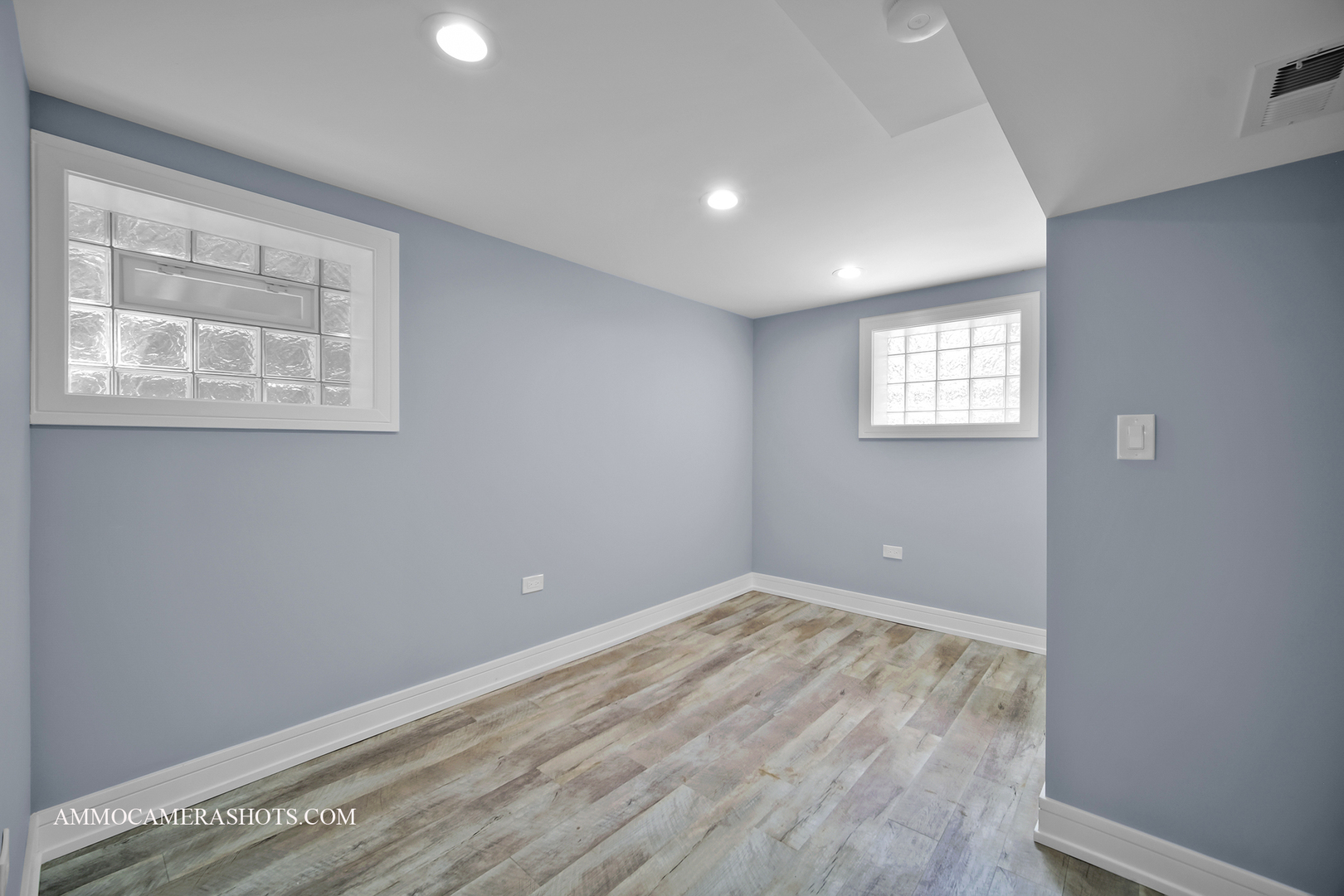 10234 S Saint Lawrence Avenue, Chicago, IL 60628