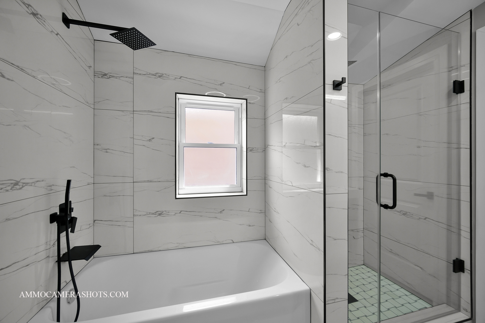 10234 S Saint Lawrence Avenue, Chicago, IL 60628