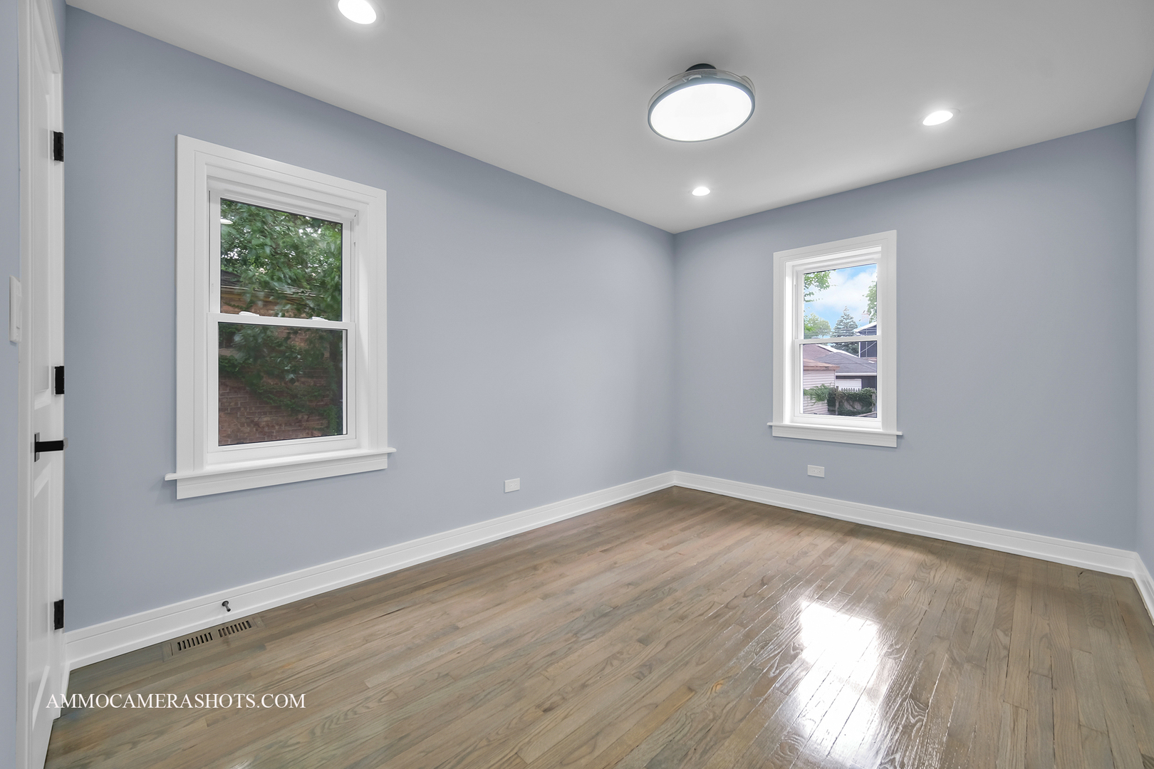 10234 S Saint Lawrence Avenue, Chicago, IL 60628