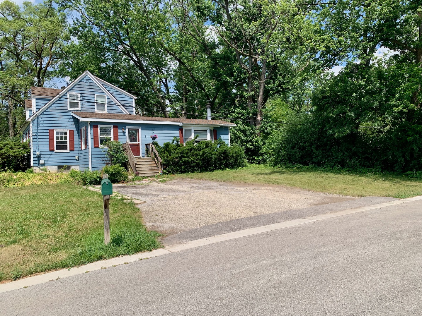 1068 N Coolidge Avenue, Palatine, IL 60067