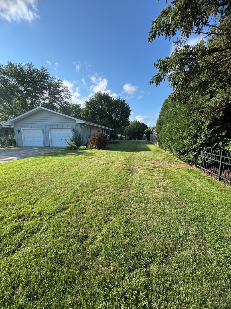 541 E Cloverlane Drive, Sycamore, IL 60178
