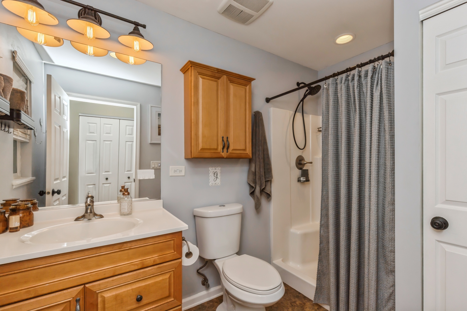 18564 W Judy Drive, Gurnee, IL 60031