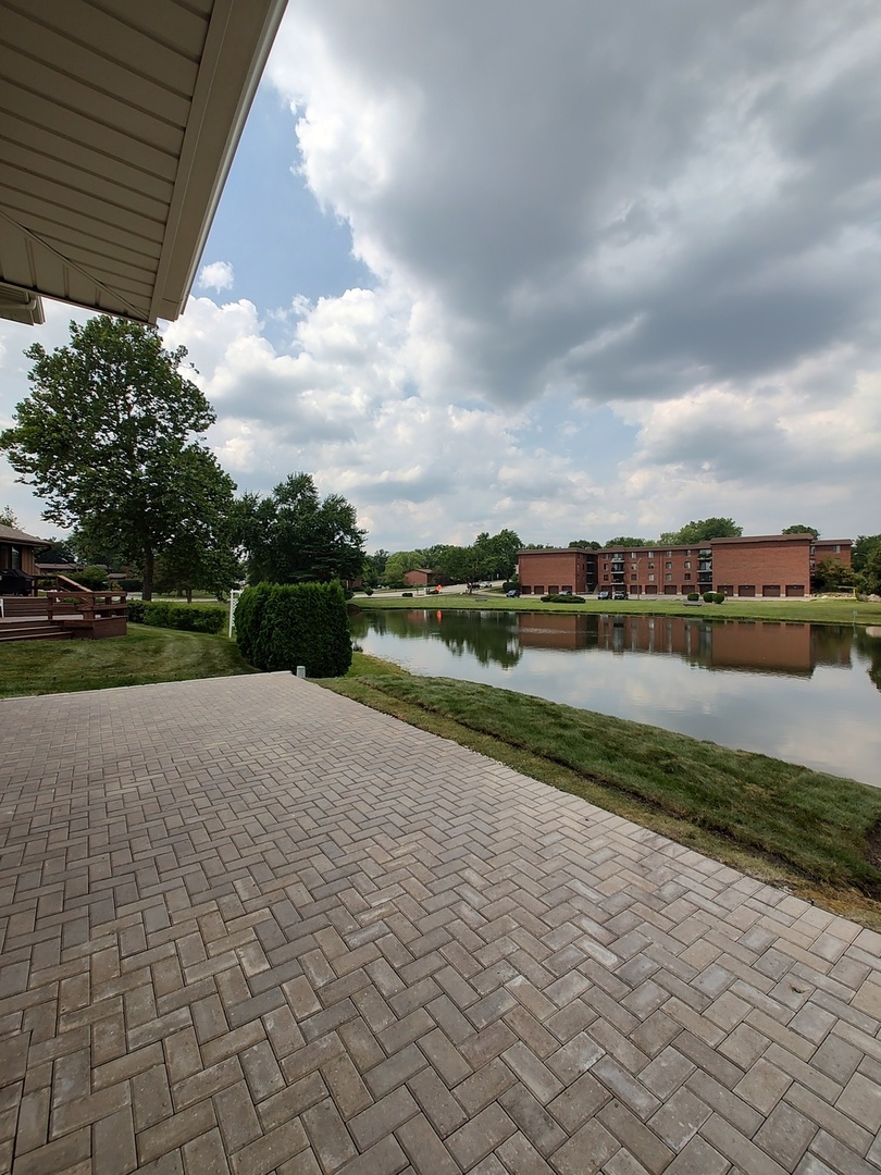 1028 Aspen Court, Lake Zurich, IL 60047
