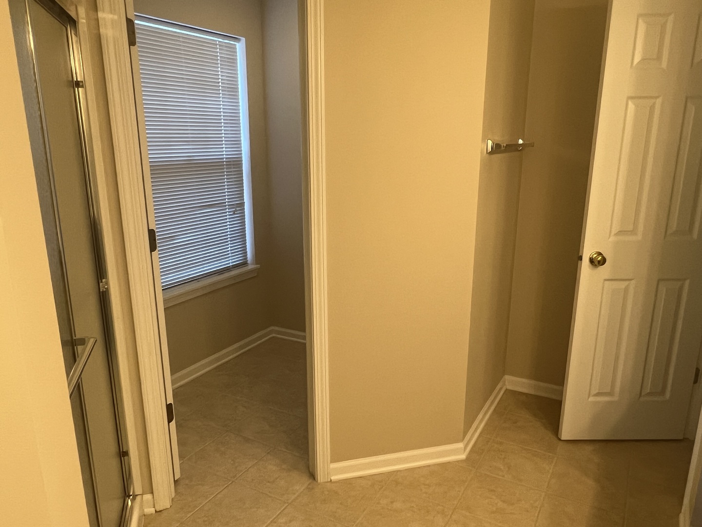 1861 Crenshaw Circle, Vernon Hills, IL 60061
