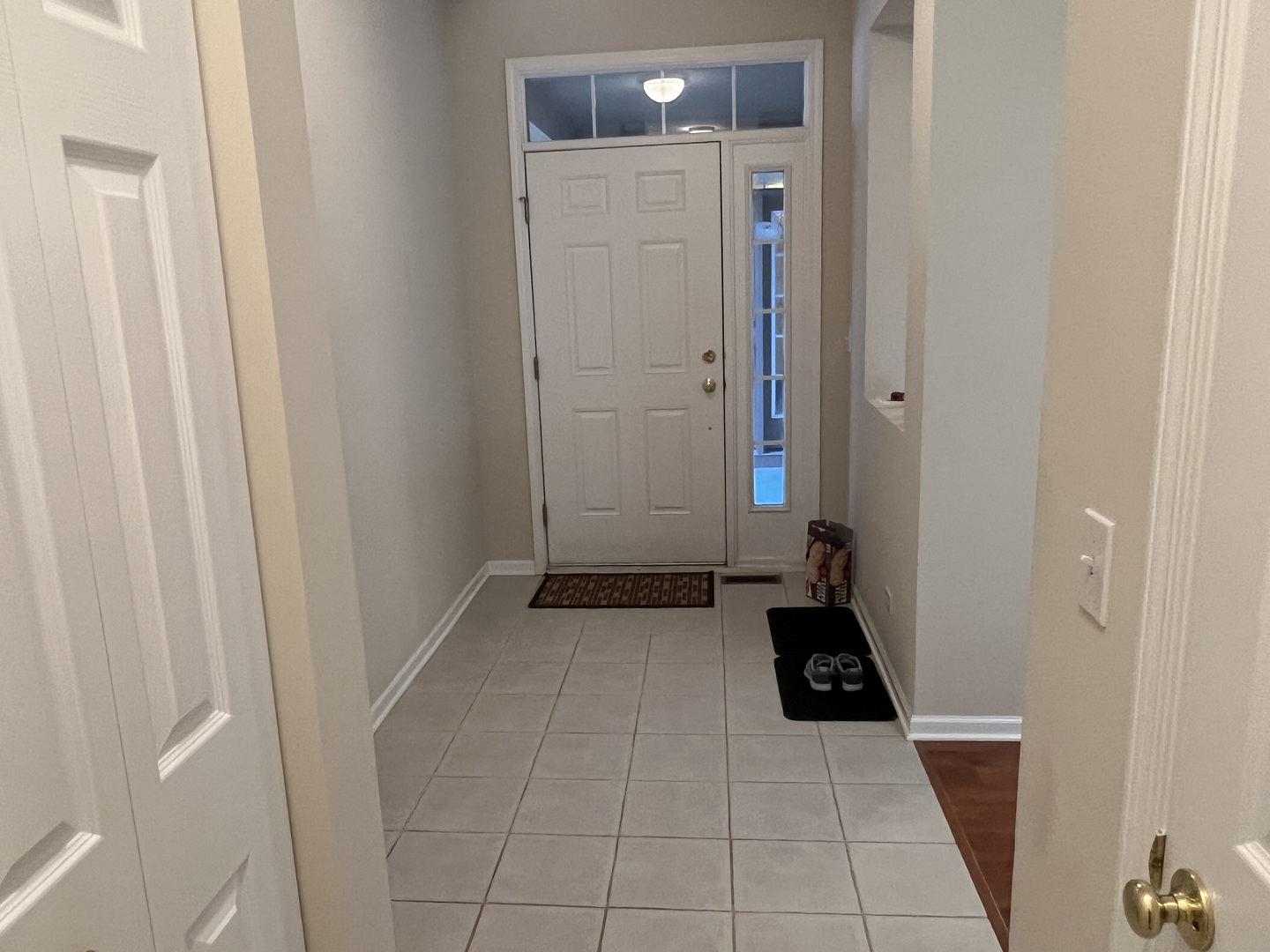 1861 Crenshaw Circle, Vernon Hills, IL 60061