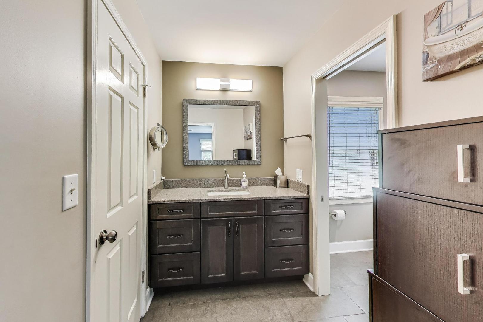 715 W Whiting Lane, Arlington Heights, IL 60004