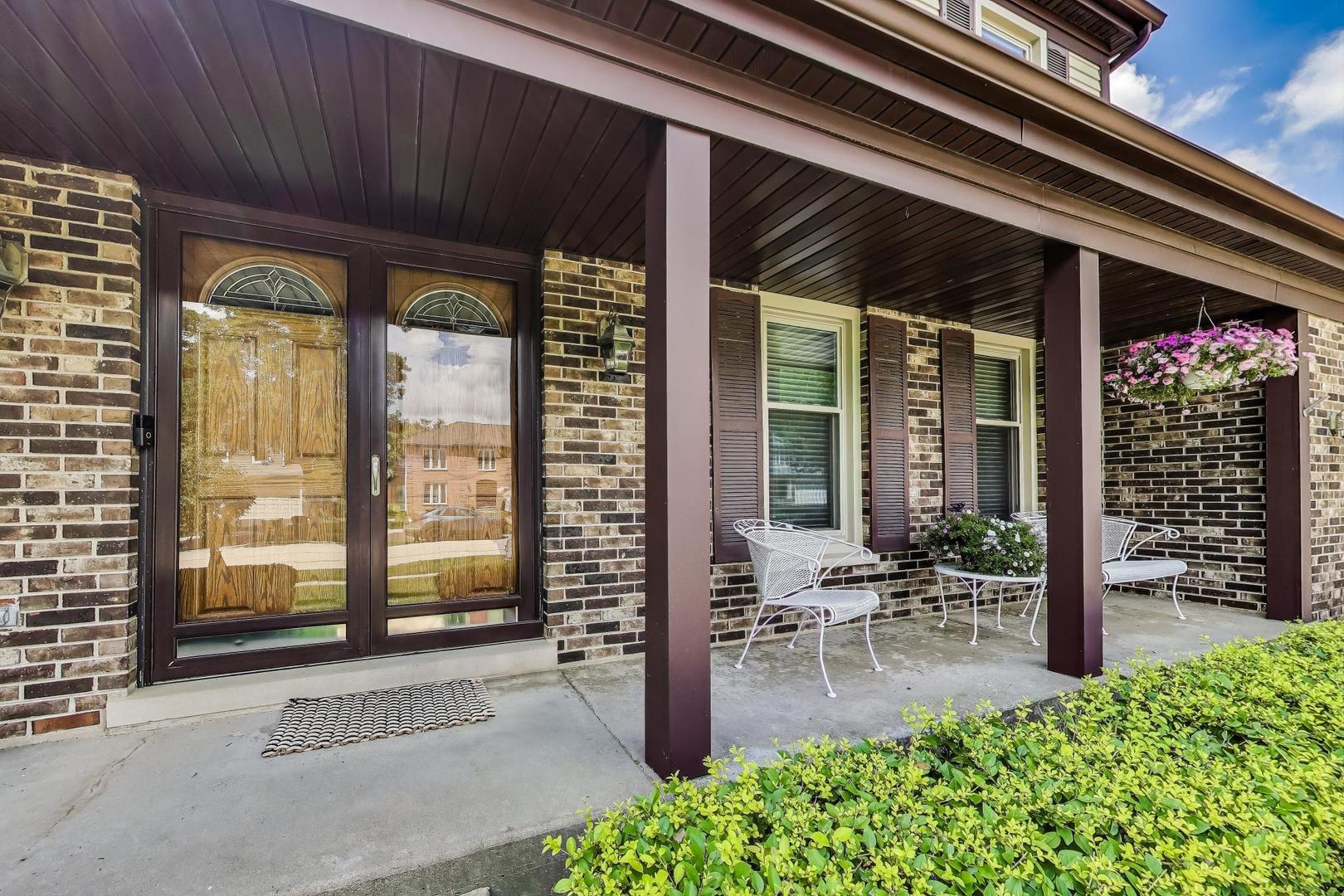 715 W Whiting Lane, Arlington Heights, IL 60004
