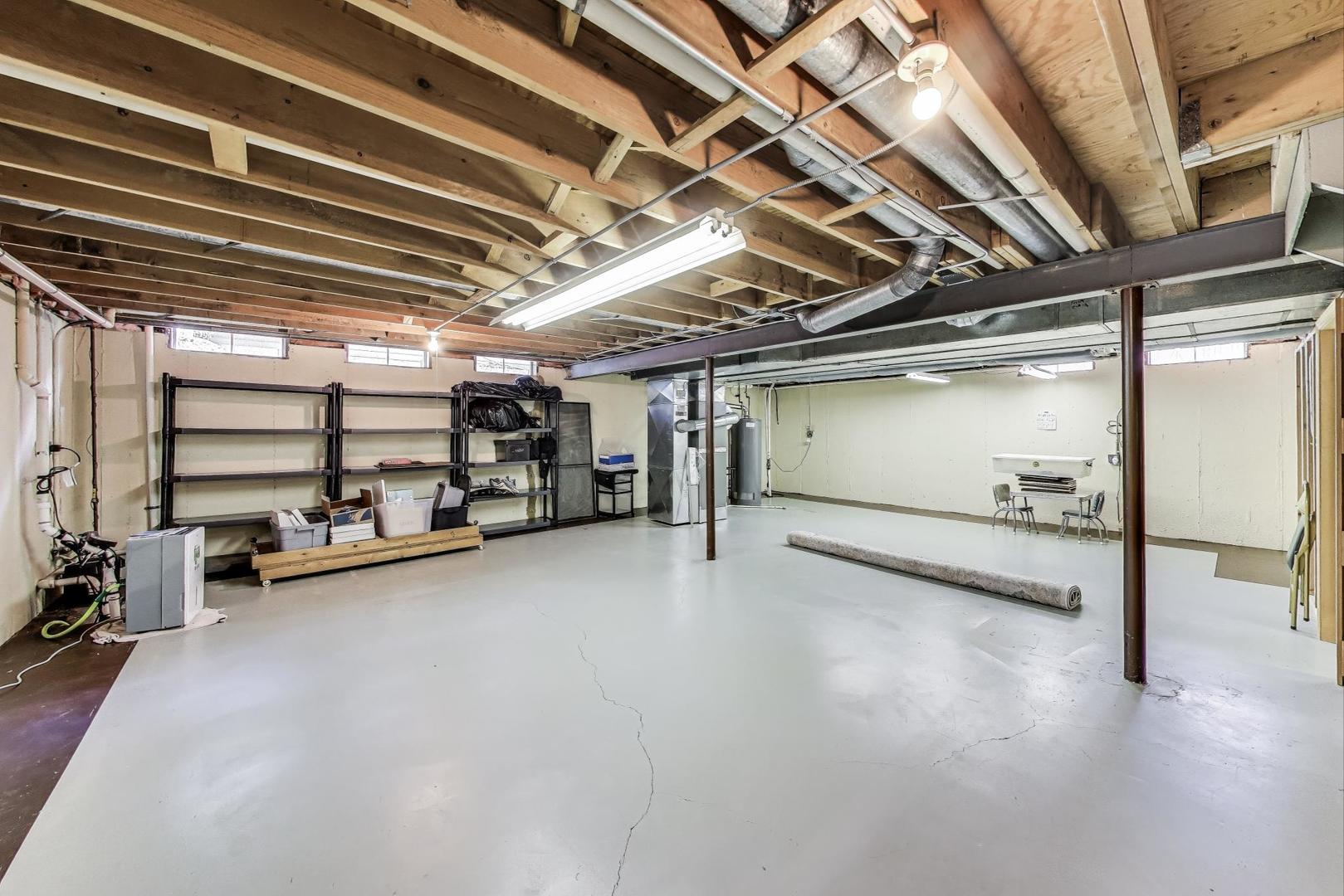 715 W Whiting Lane, Arlington Heights, IL 60004