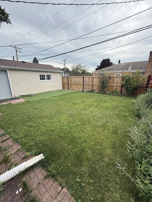 9906 S California Avenue, Evergreen Park, IL 60805