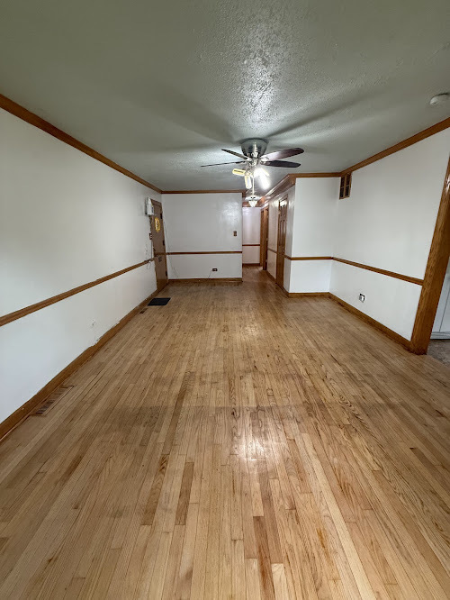 9906 S California Avenue, Evergreen Park, IL 60805