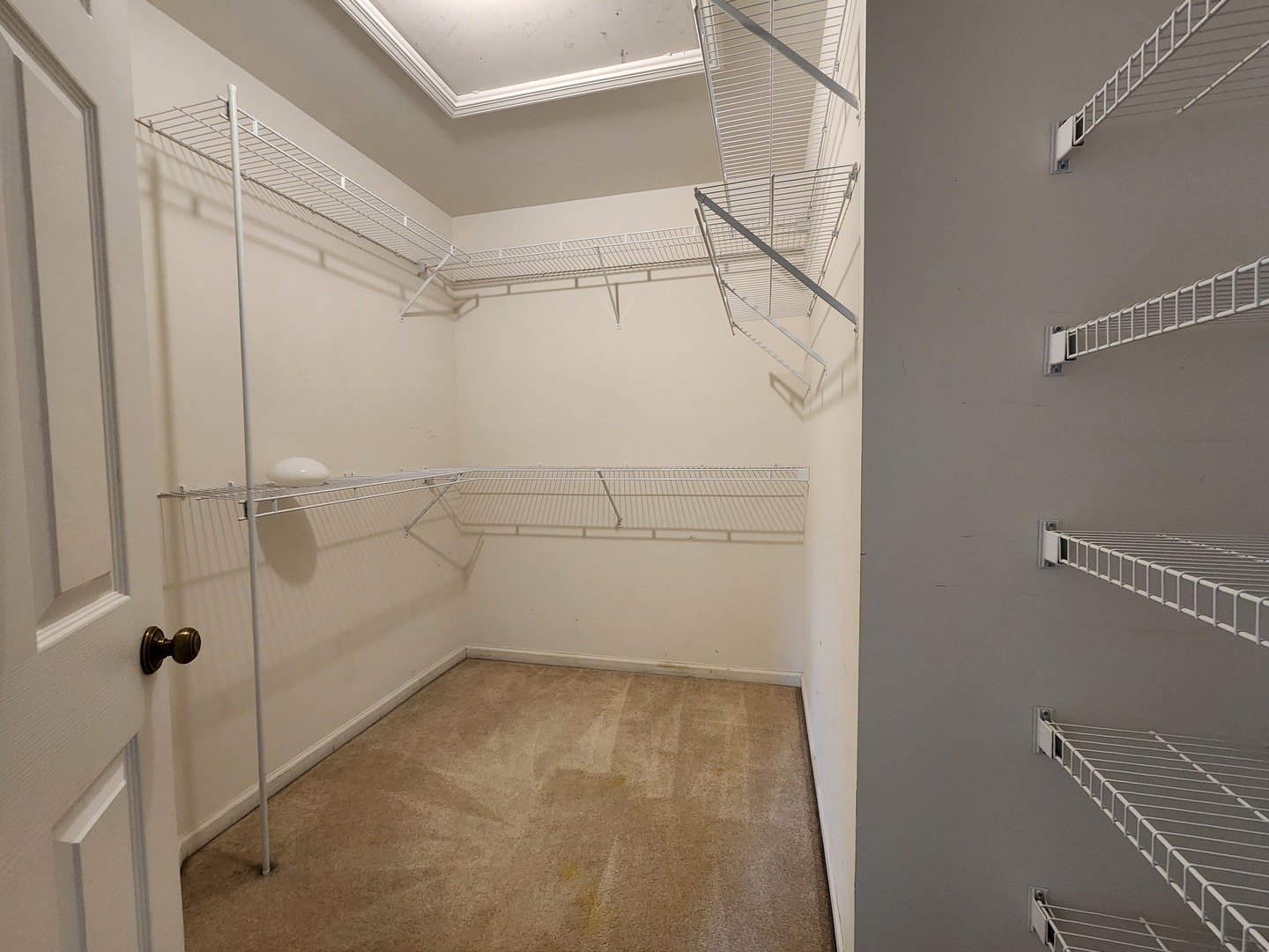 3220 Indian Creek Drive, Buffalo Grove, IL 60089