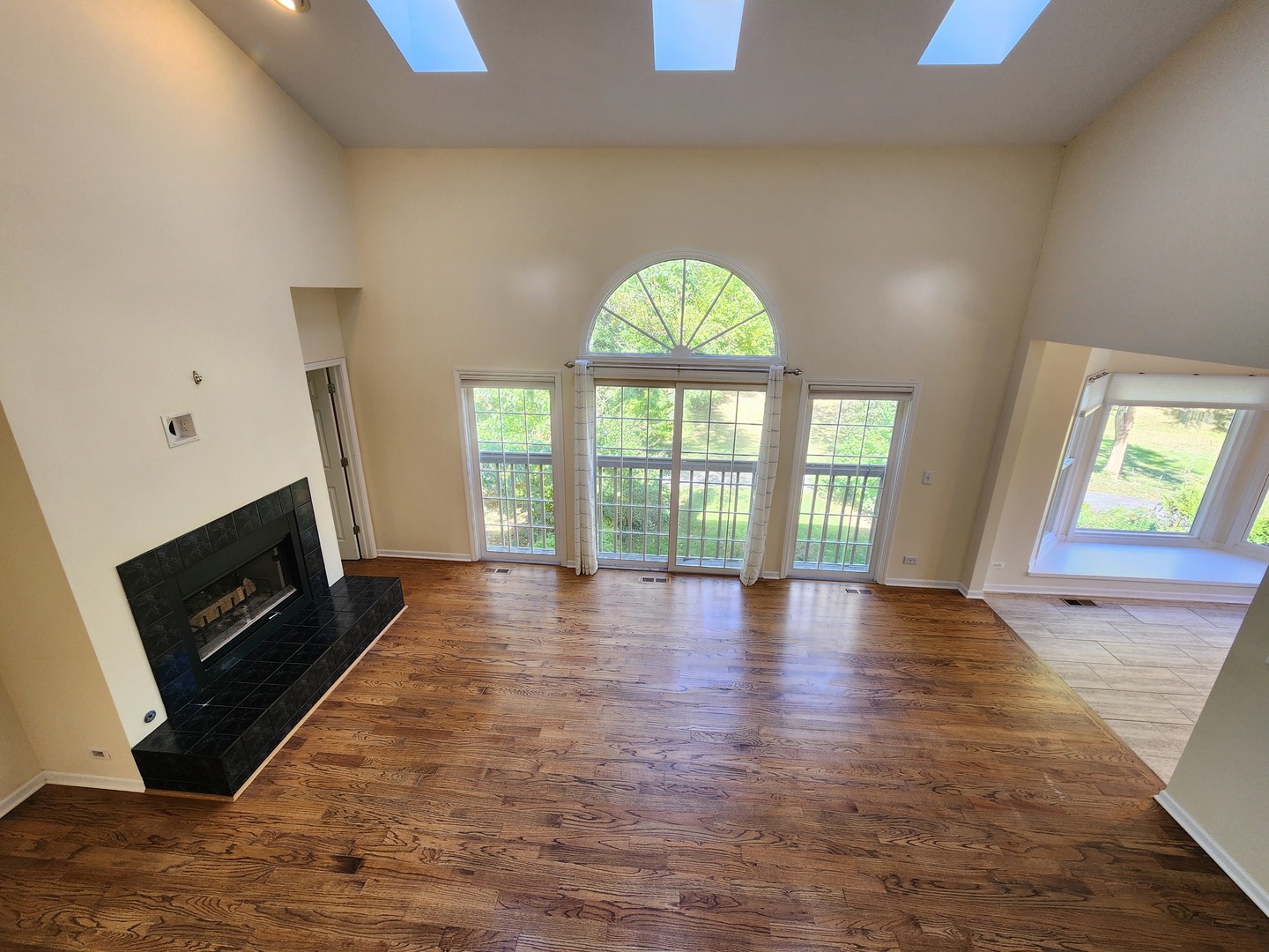 3220 Indian Creek Drive, Buffalo Grove, IL 60089