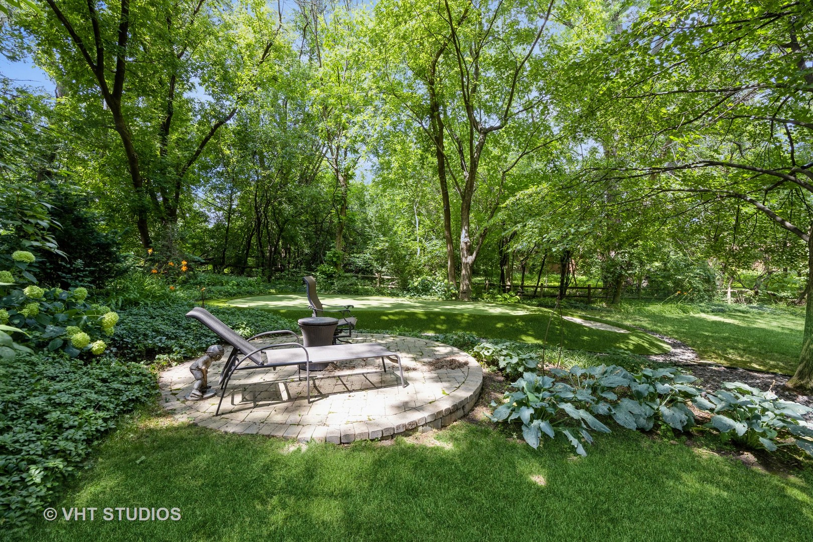 3926 Glendenning Road, Downers Grove, IL 60515