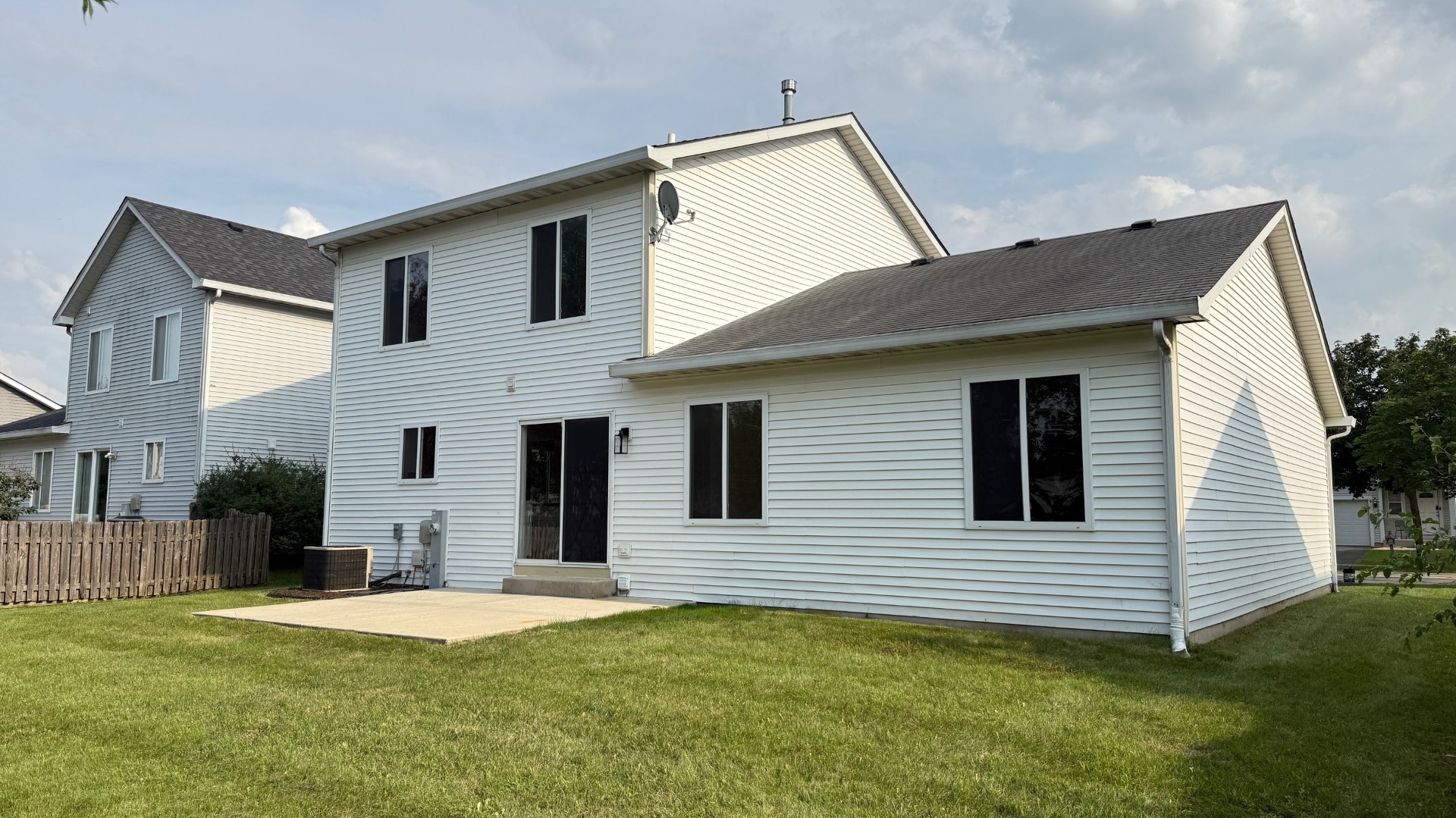 2076 Whitmore Drive, Romeoville, IL 60446