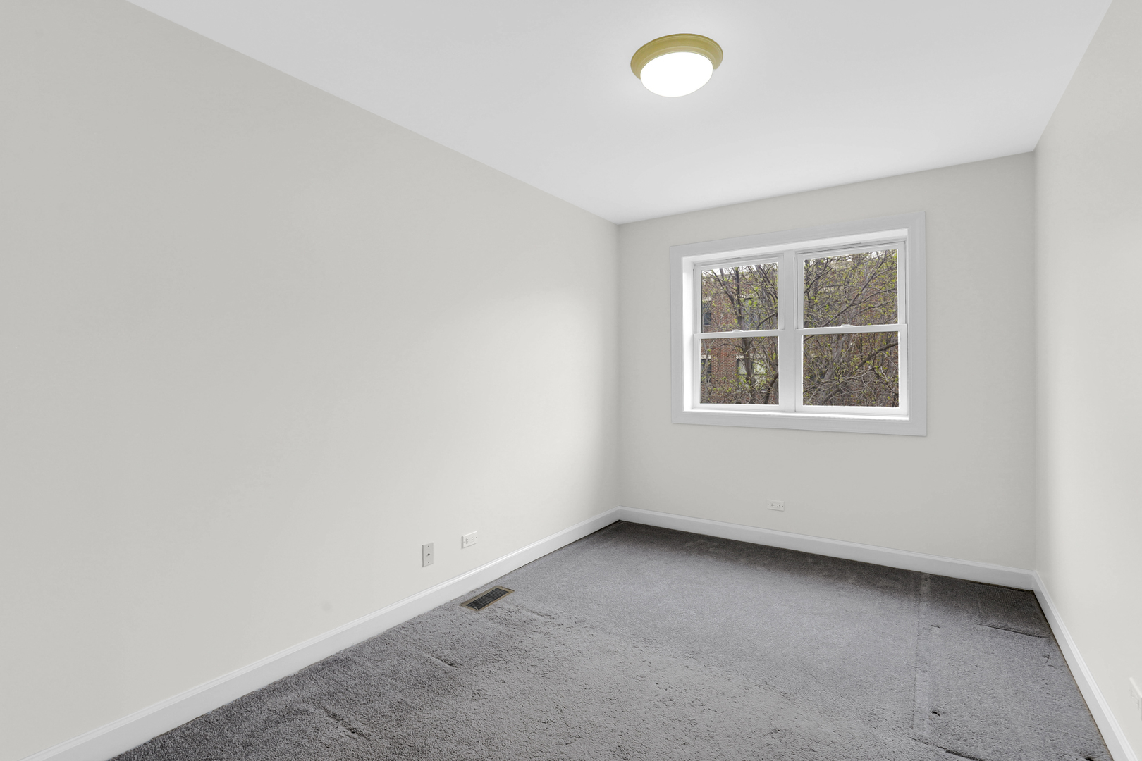 4879 N Winthrop Avenue #D, Chicago, IL 60640