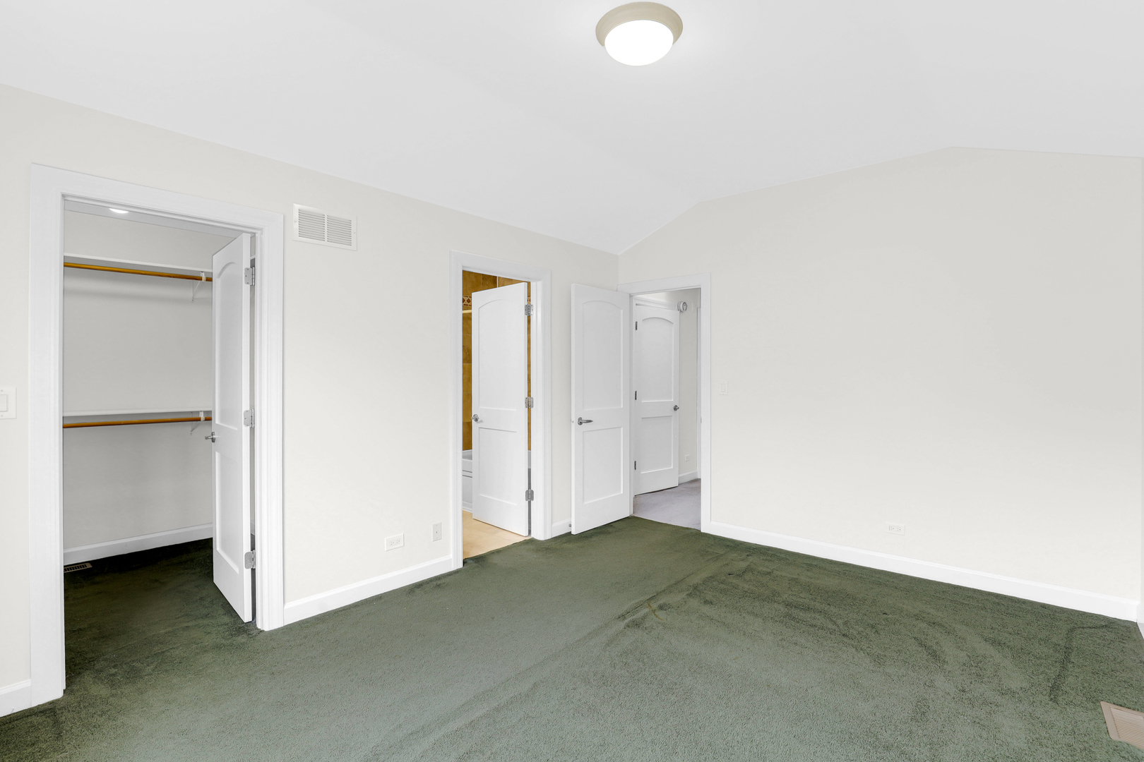4879 N Winthrop Avenue #D, Chicago, IL 60640