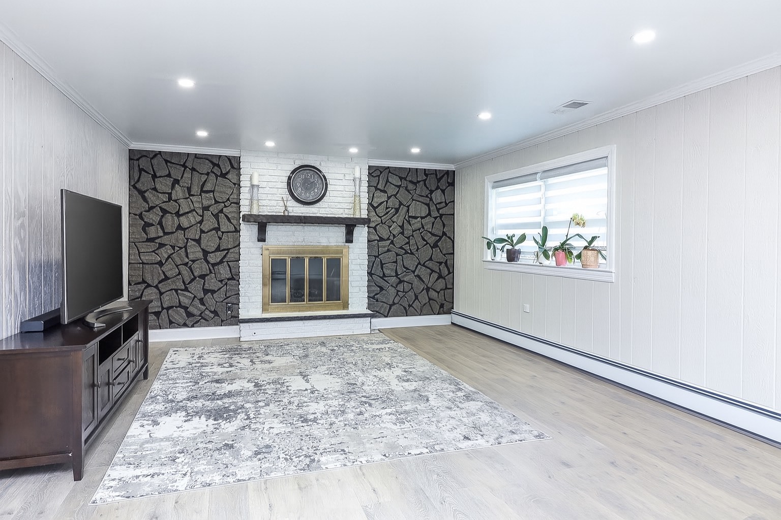 7649 Apple Tree Lane, Willowbrook, IL 60527