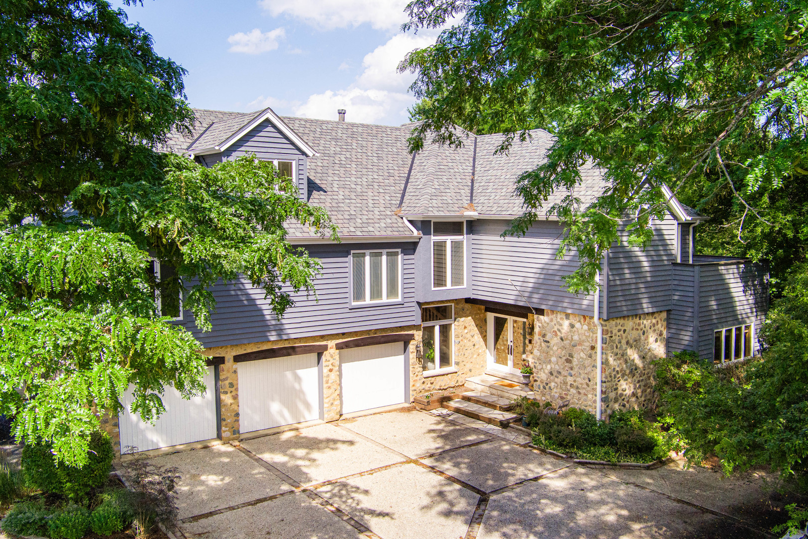 5727 Hampton Drive, Long Grove, IL 60047