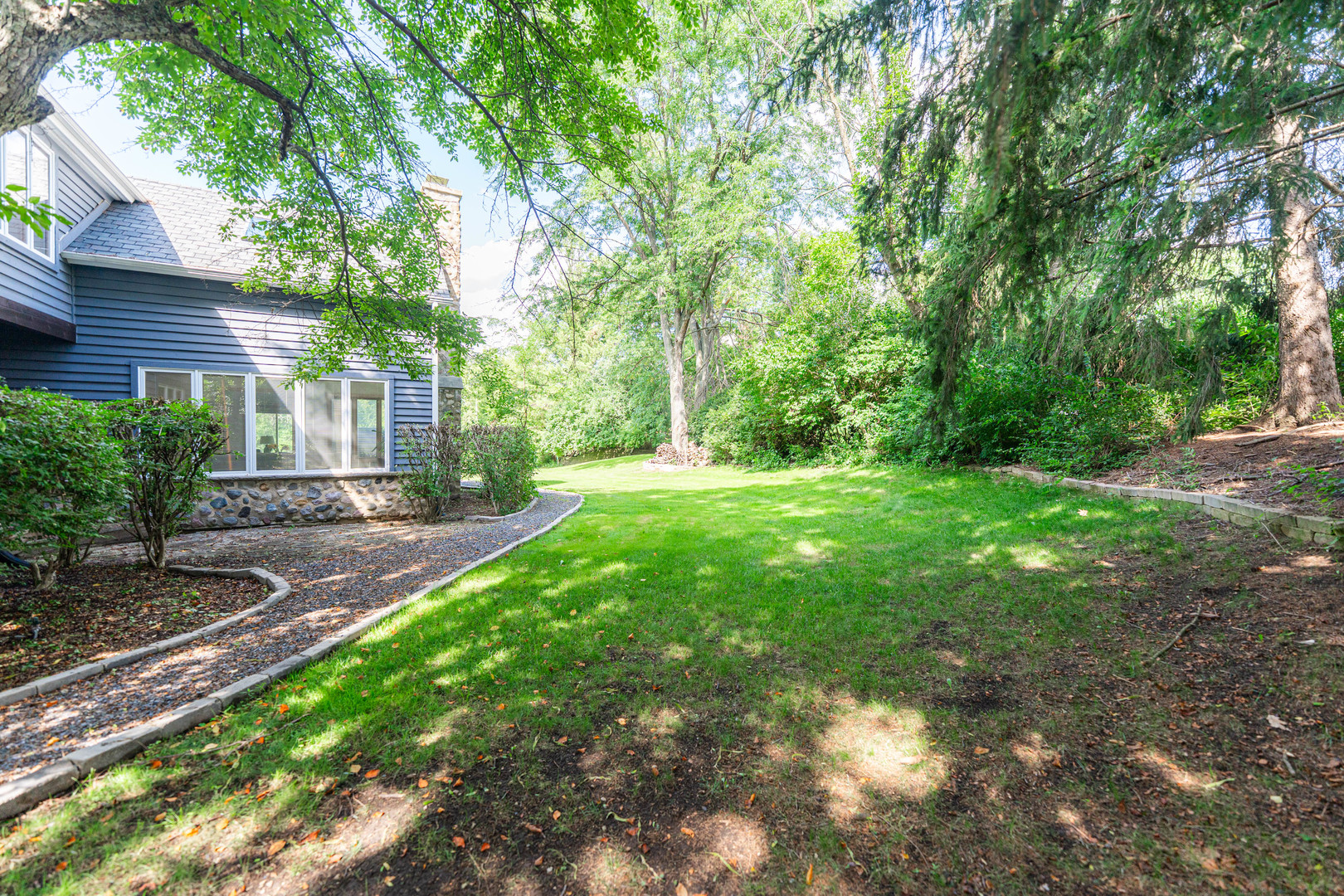 5727 Hampton Drive, Long Grove, IL 60047
