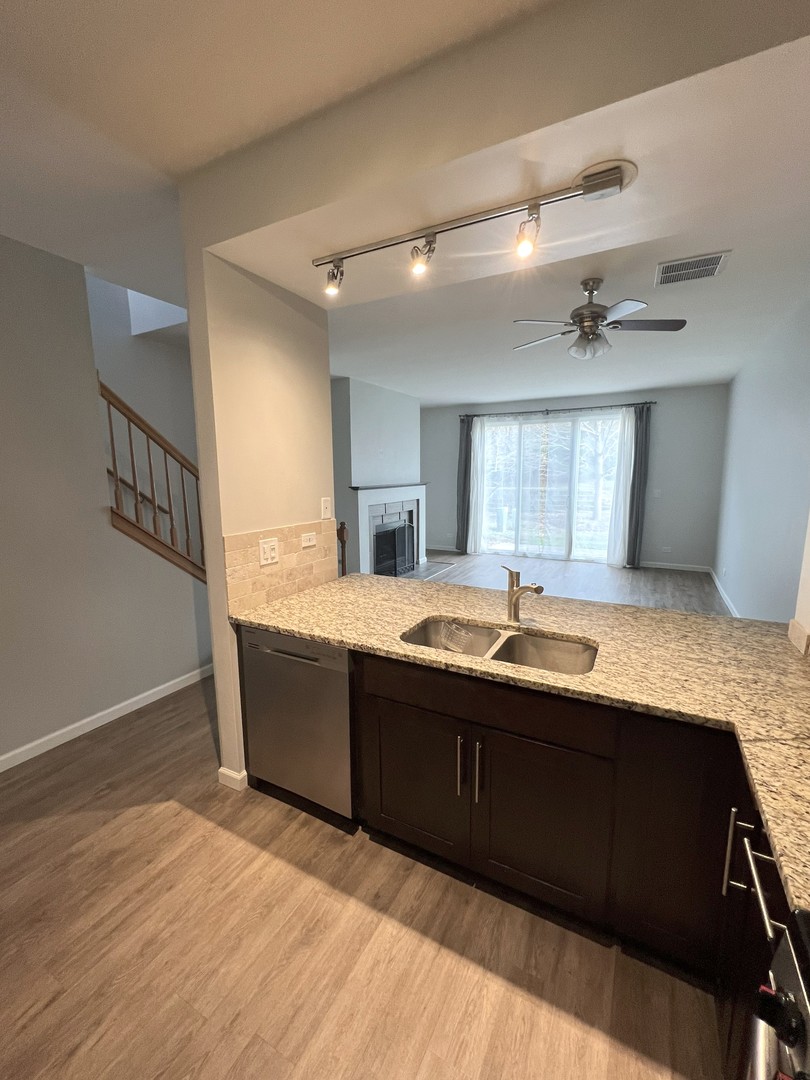 144 HARVEST GATE, Lake In The Hills, IL 60156