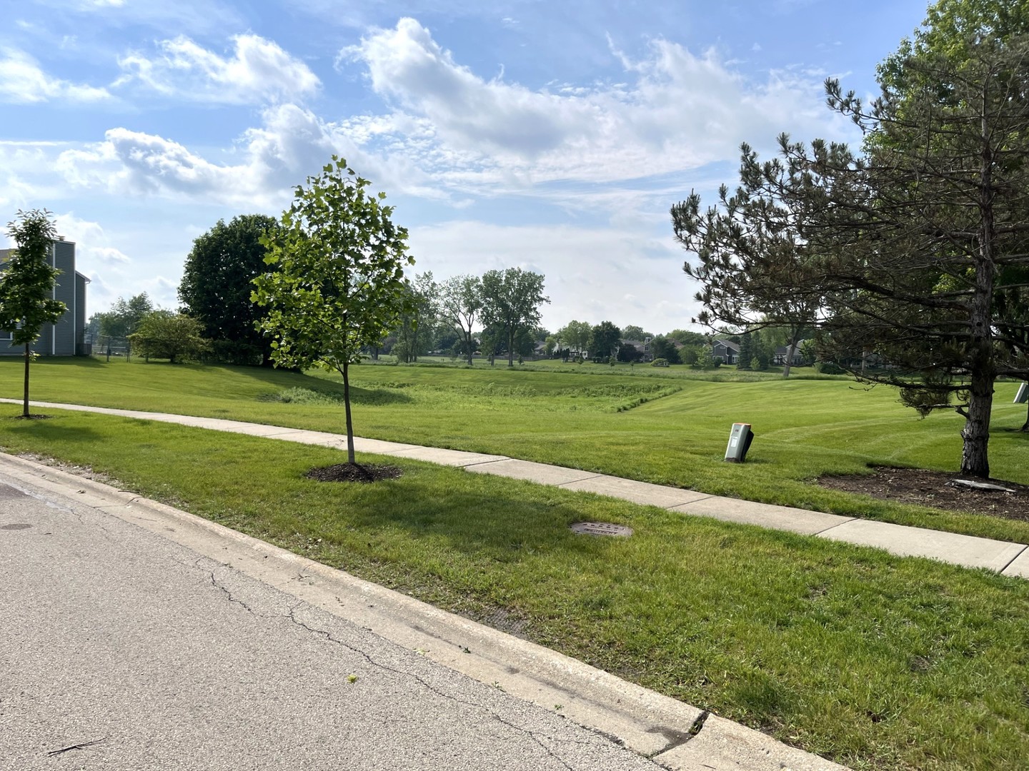 144 HARVEST GATE, Lake In The Hills, IL 60156
