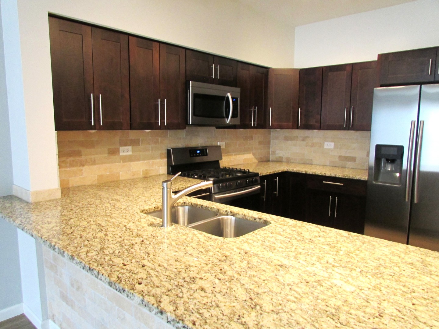 144 HARVEST GATE, Lake In The Hills, IL 60156