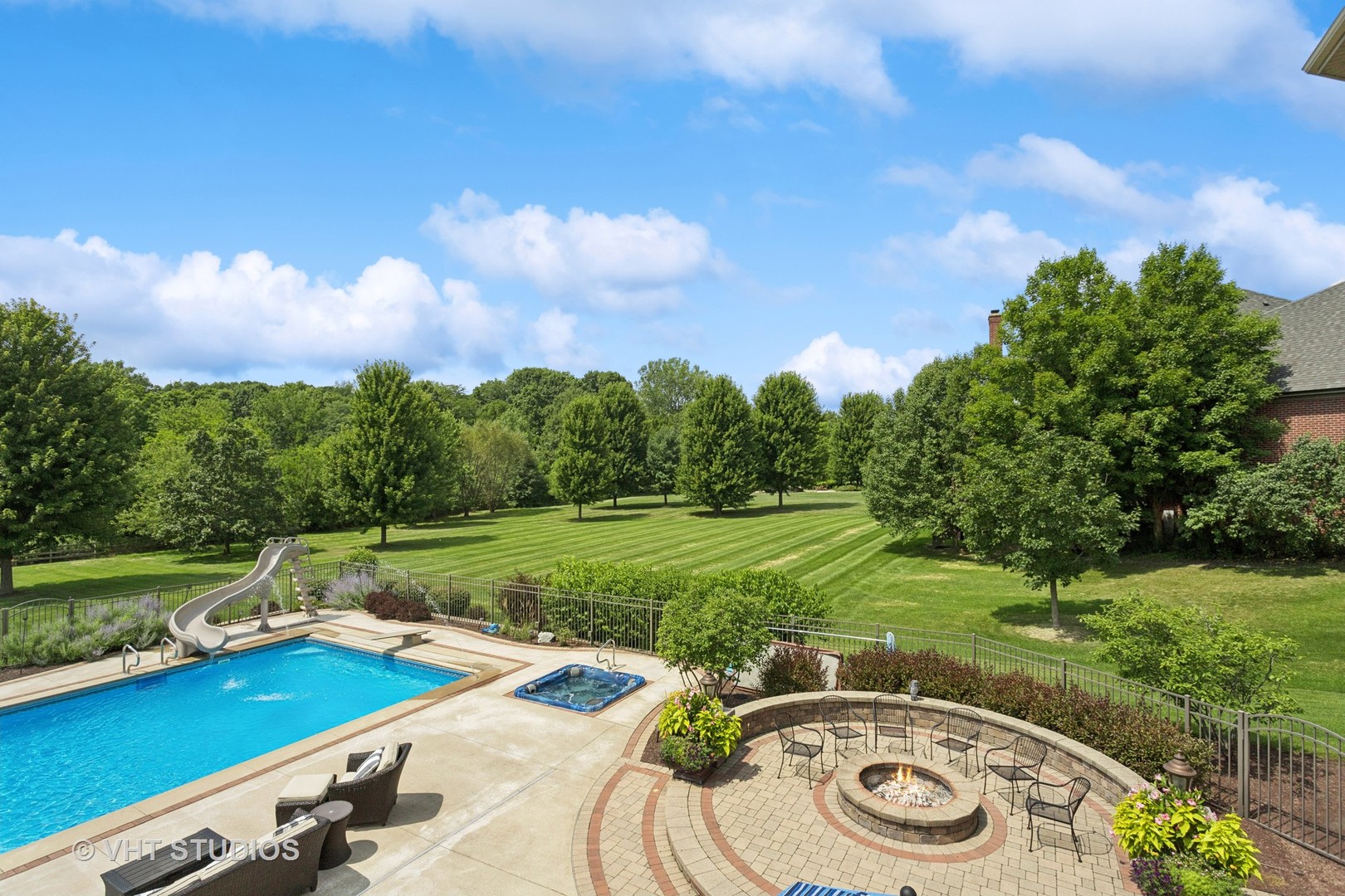 931 Lusted Lane, Batavia, IL 60510