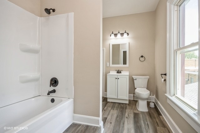 304 Buena Vista Avenue, Pekin, IL 61554