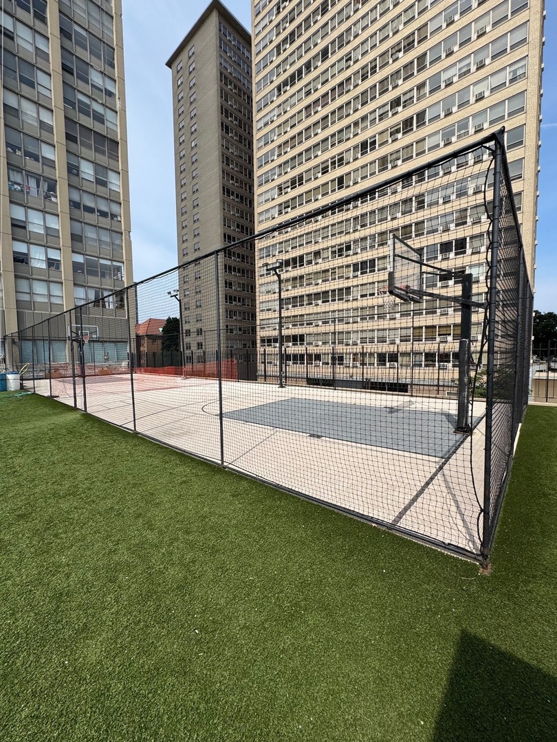 655 W Irving Park Road #2505, Chicago, IL 60613