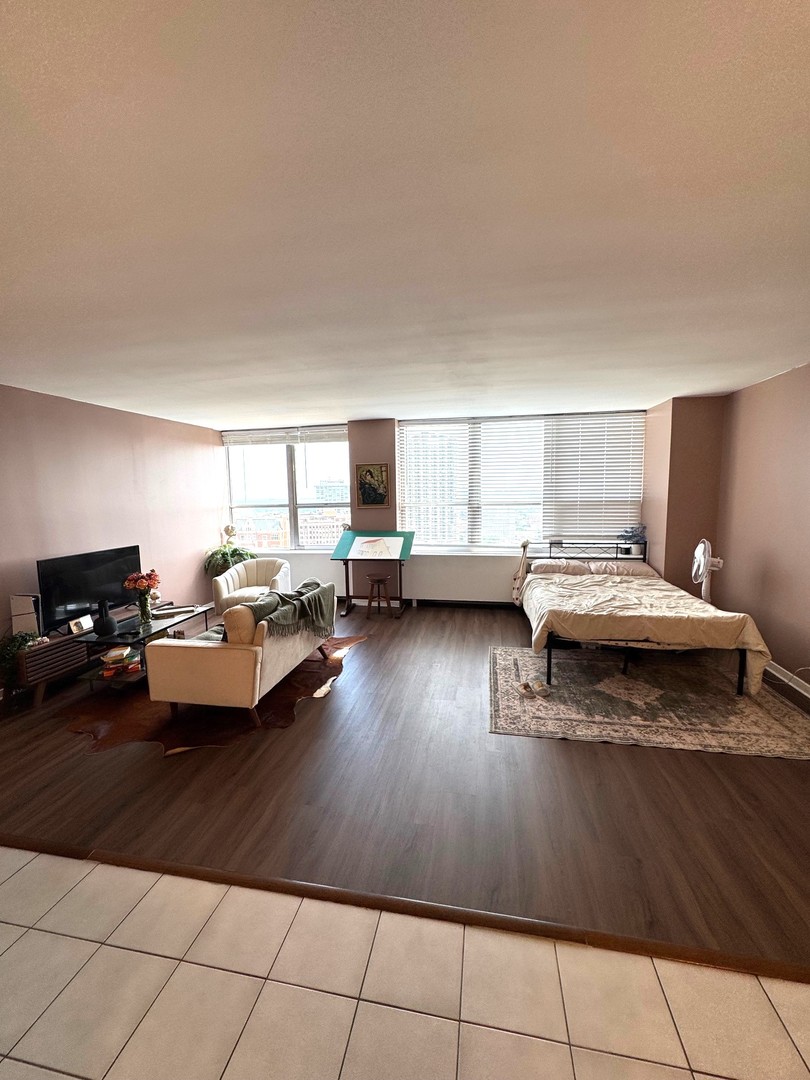 655 W Irving Park Road #2505, Chicago, IL 60613