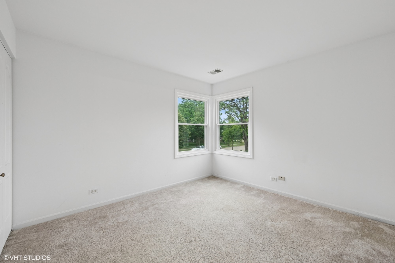 166 Willow Parkway #166, Buffalo Grove, IL 60089
