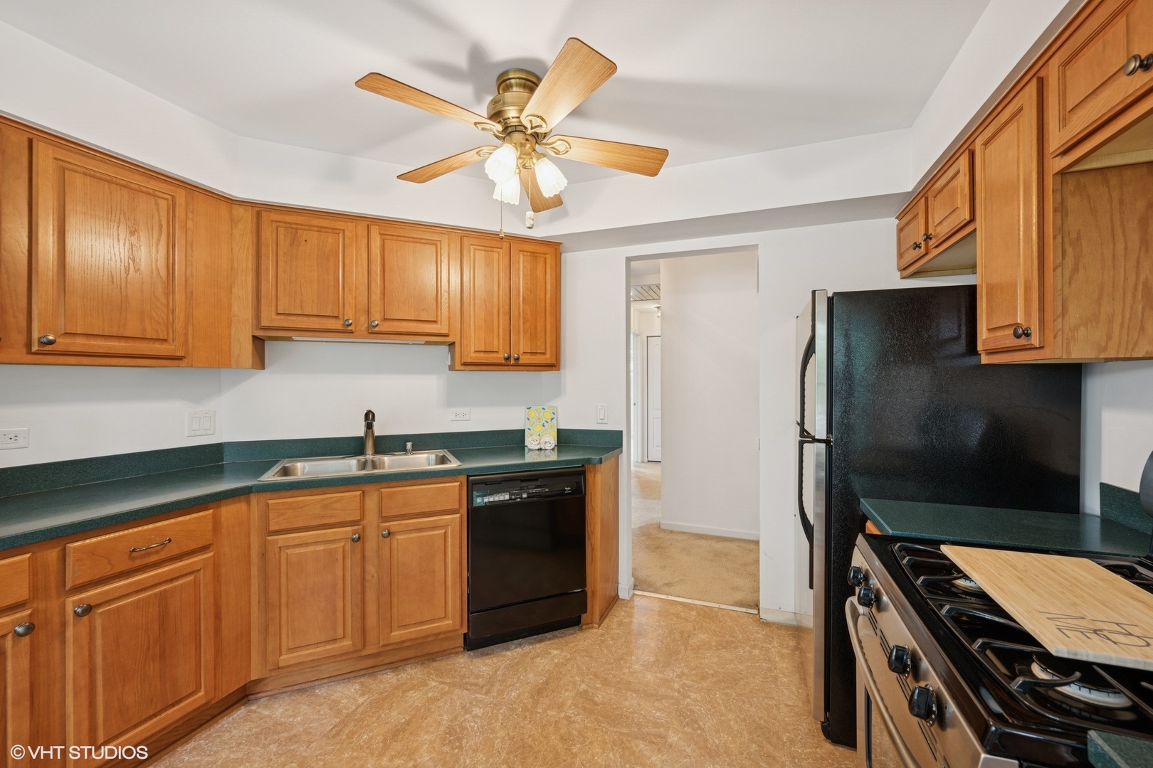 166 Willow Parkway #166, Buffalo Grove, IL 60089
