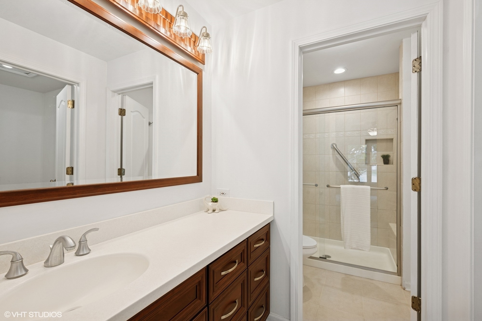 166 Willow Parkway #166, Buffalo Grove, IL 60089