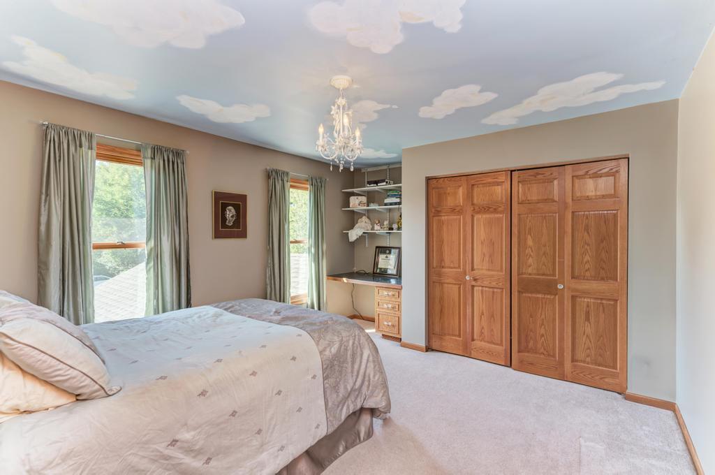 218 Tiffany Lane, Roselle, IL 60172