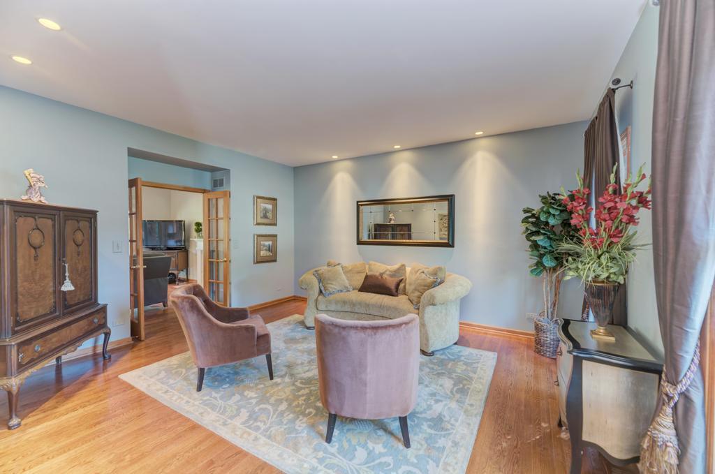 218 Tiffany Lane, Roselle, IL 60172