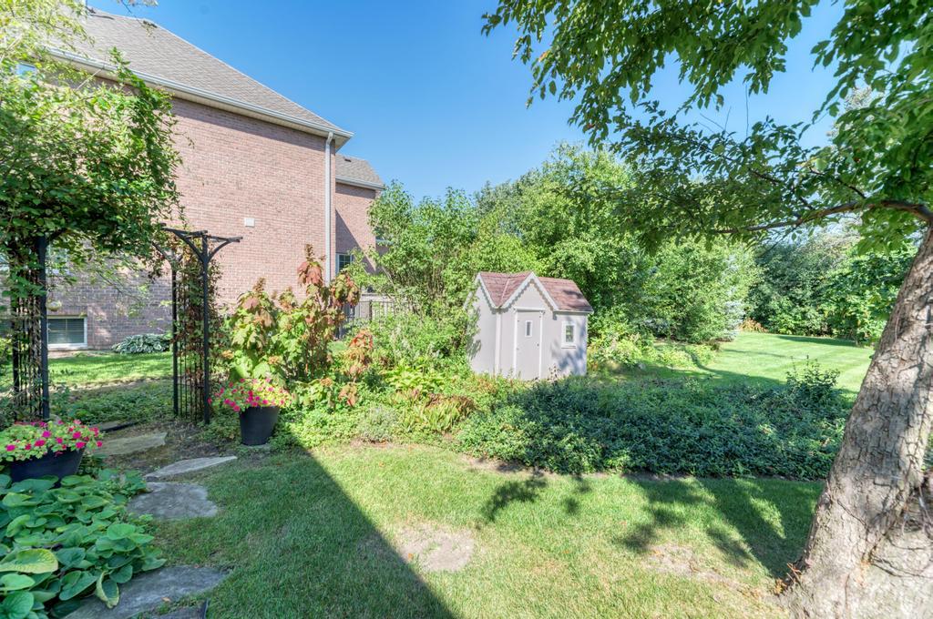 218 Tiffany Lane, Roselle, IL 60172