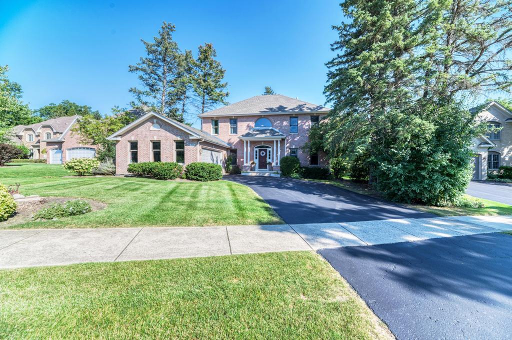 218 Tiffany Lane, Roselle, IL 60172